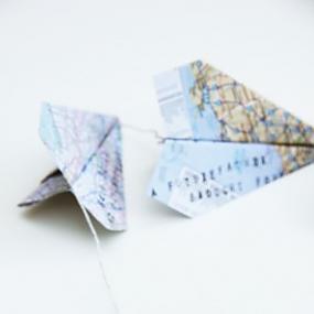 paper-airplane-garland-07