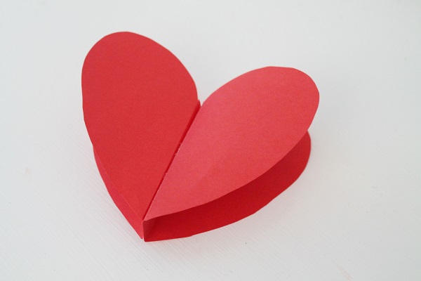 paper-heart-garland-06