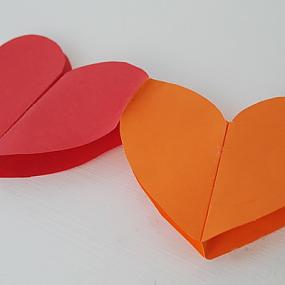 paper-heart-garland-10