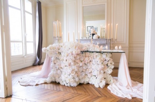 Свадебный стол в цветах