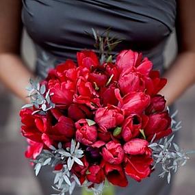 red-and-grey-winter-wedding-17