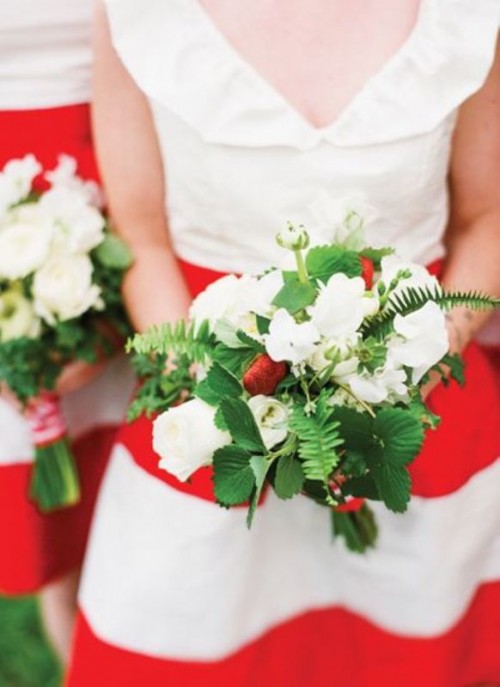 red-green-and-white-winter-wedding-01