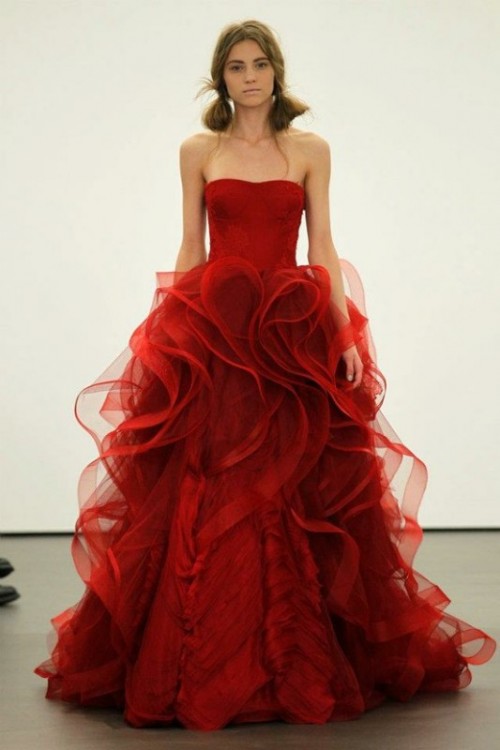 Красное платье для невесты