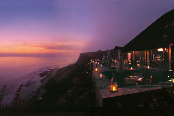 Ночная подсветка Bvlgari Resort