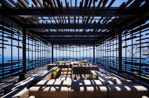 Оригинальная комната отдыха в отеле Alila Villas Uluwatu
