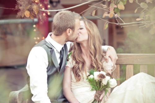 rustic-christmas-themed-wedding-02