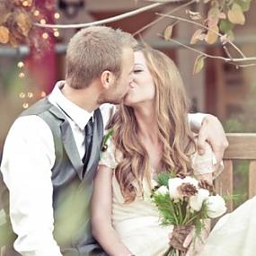 rustic-christmas-themed-wedding-02