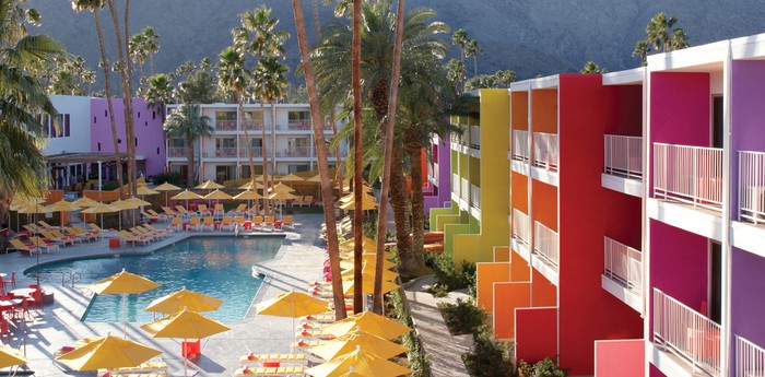 Бассейн гостиницы Saguaro Palm Springs в США