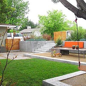 small-yard-landscape-07