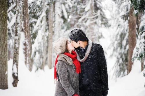 snowy-engagement-shoot-07