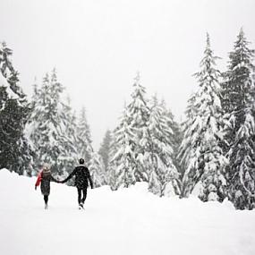 snowy-engagement-shoot-08