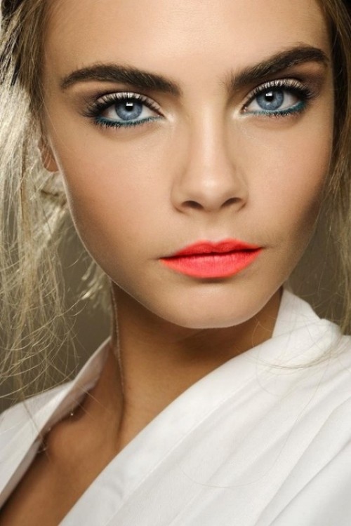 stunning-bright-lips-05