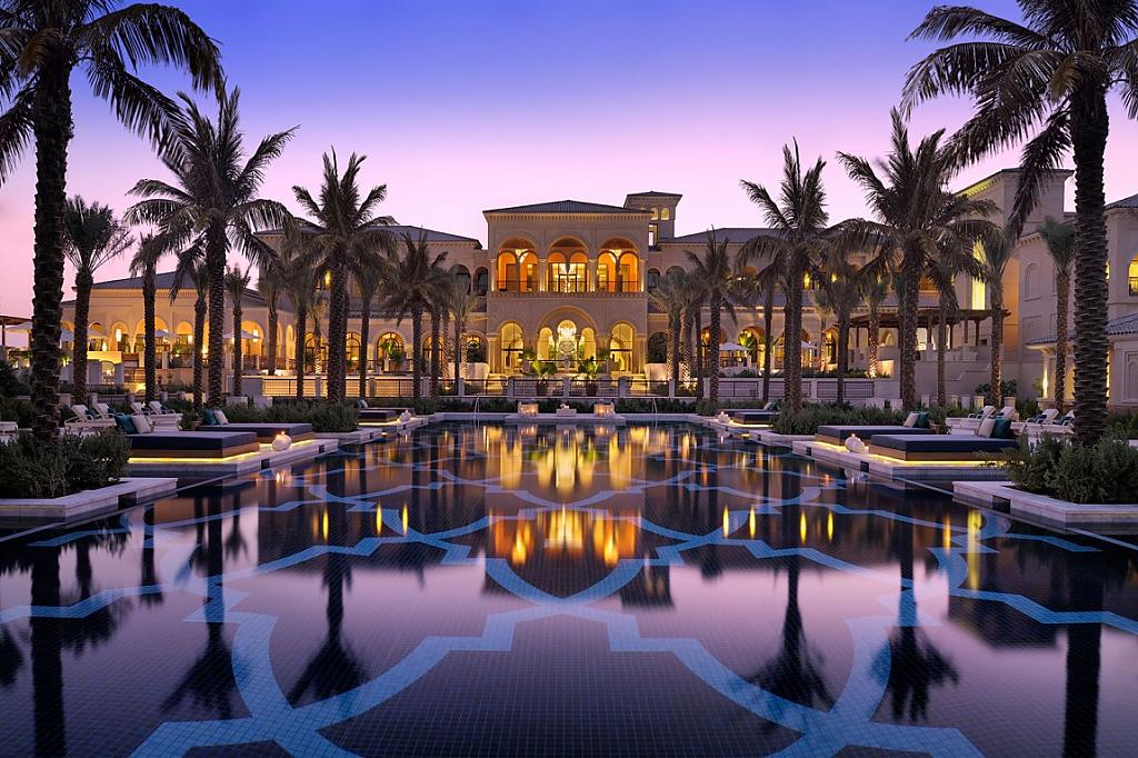 Территория отеля The One & Only, The Palm Hotel в Дубае