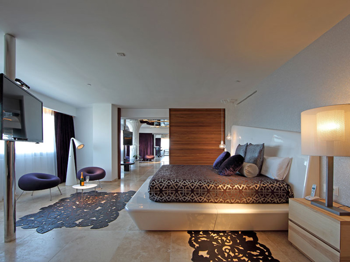 Интерьер роскошного номера в Ushuaia Ibiza Beach Hotel