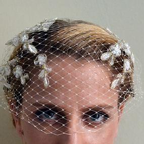 wedding-lacey-cage-veil-09