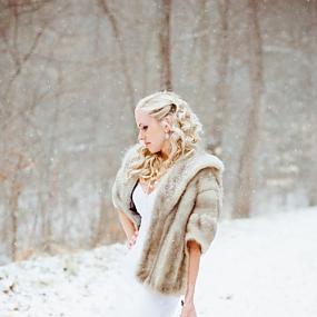winter-bridal-shoot-15