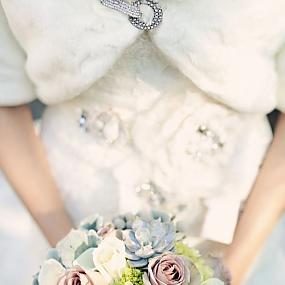 winter-wedding-bouquets-15