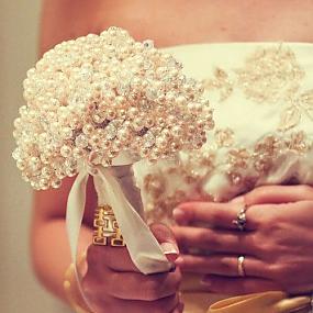 winter-wedding-bouquets-19
