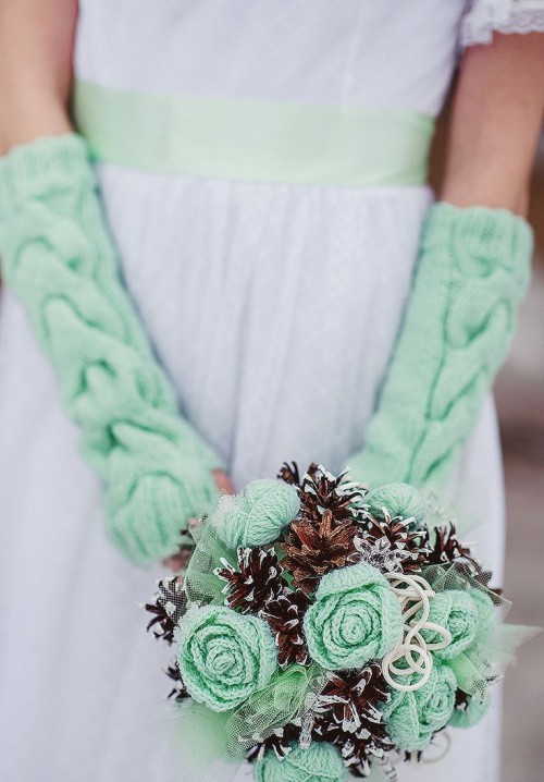 winter-wedding-bouquets-21