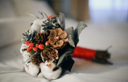 winter-wedding-bouquets-25