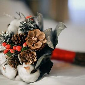 winter-wedding-bouquets-25