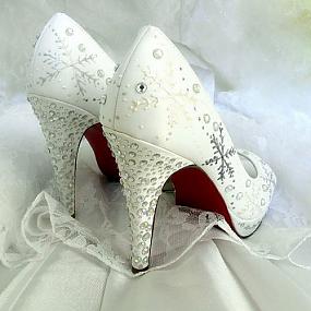 winter-wedding-shoes-23