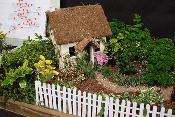 miniature-garden-design-idea-01