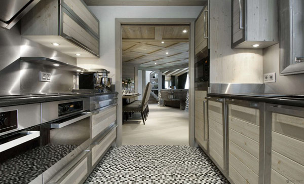 chalet-black-pearl