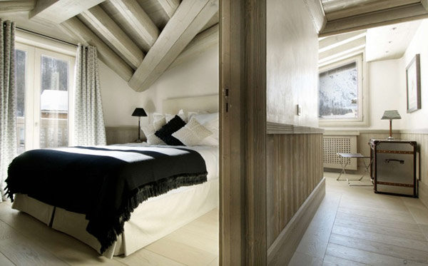 chalet-black-pearl