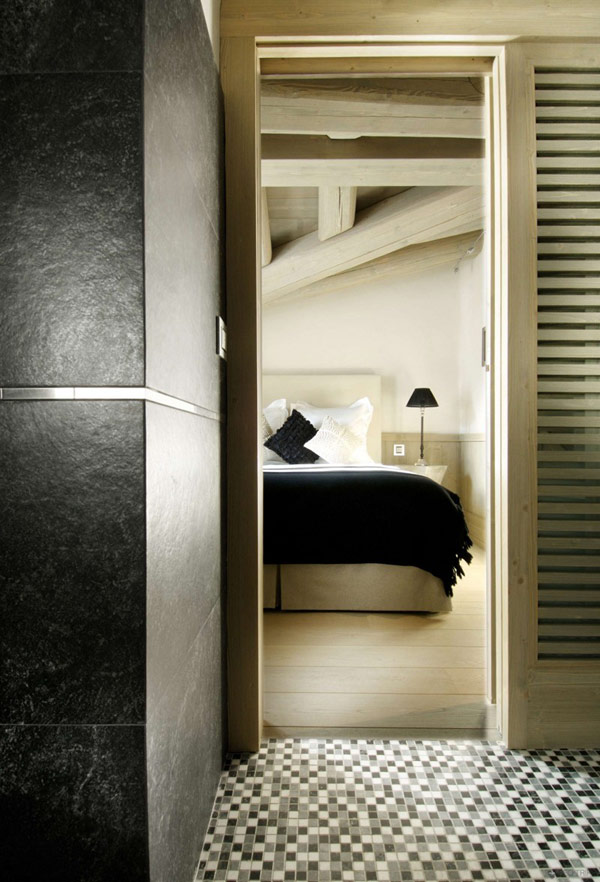 chalet-black-pearl