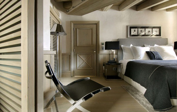 chalet-black-pearl