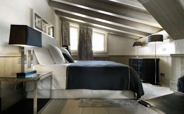 chalet-black-pearl