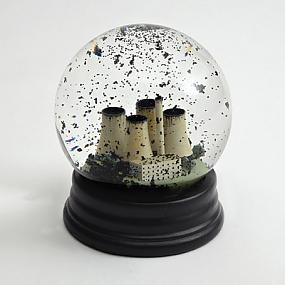 a-smog-filled-snow-globe-03