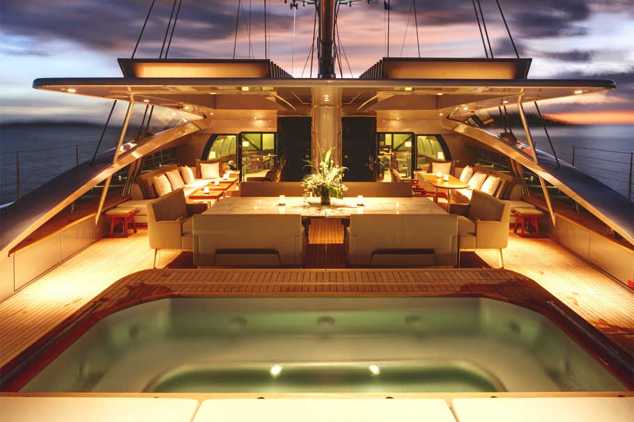 superyacht-vertigo