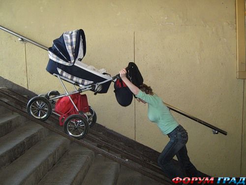 с коляской в метро