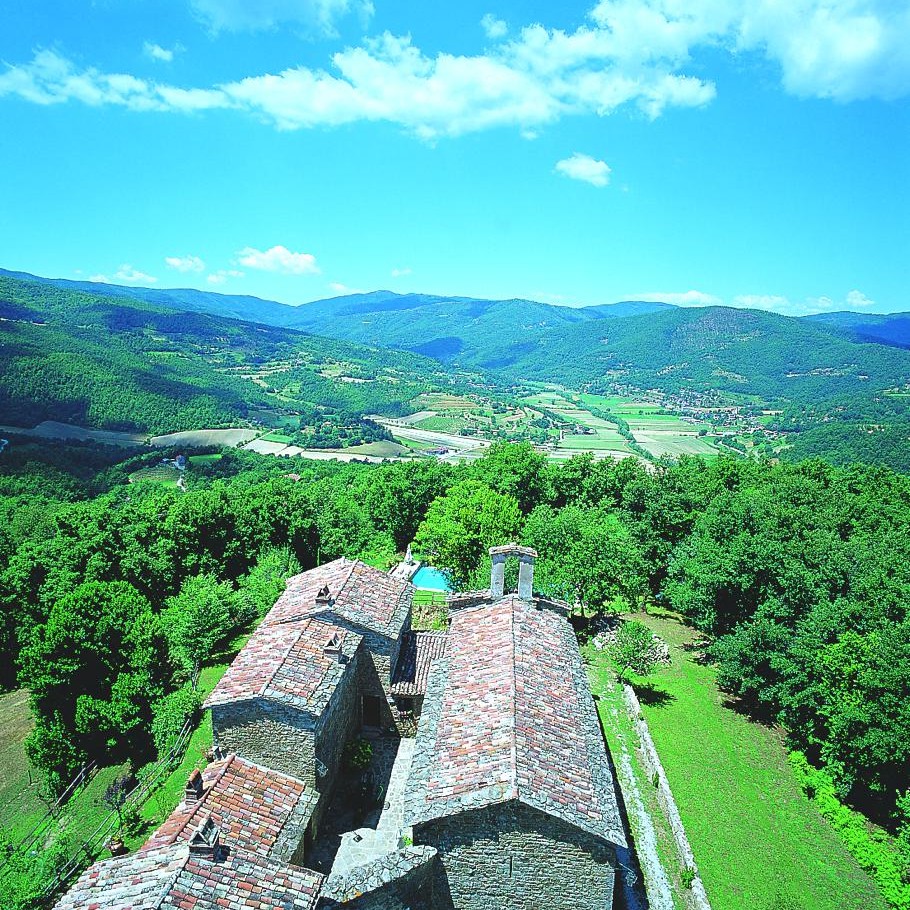 medieval-hamlet-renatos-tower-italy