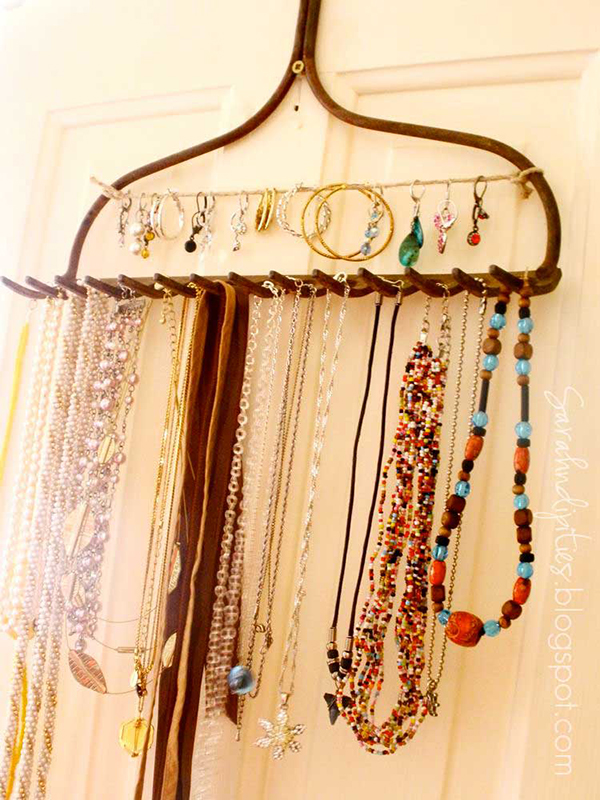 diy-jewelry-organizers-11