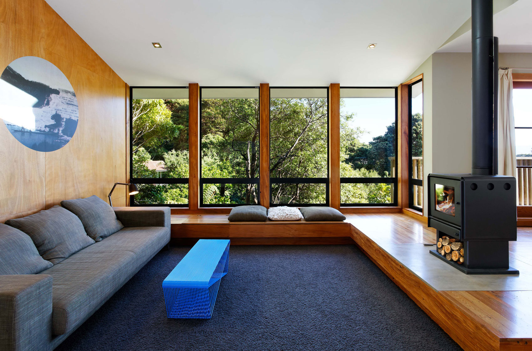 Коттедж: рисунок и дизайн лесного дома от Paul Rolfe Architects () Коттедж: рисунок и дизайн лесного дома от Paul Rolfe Architects