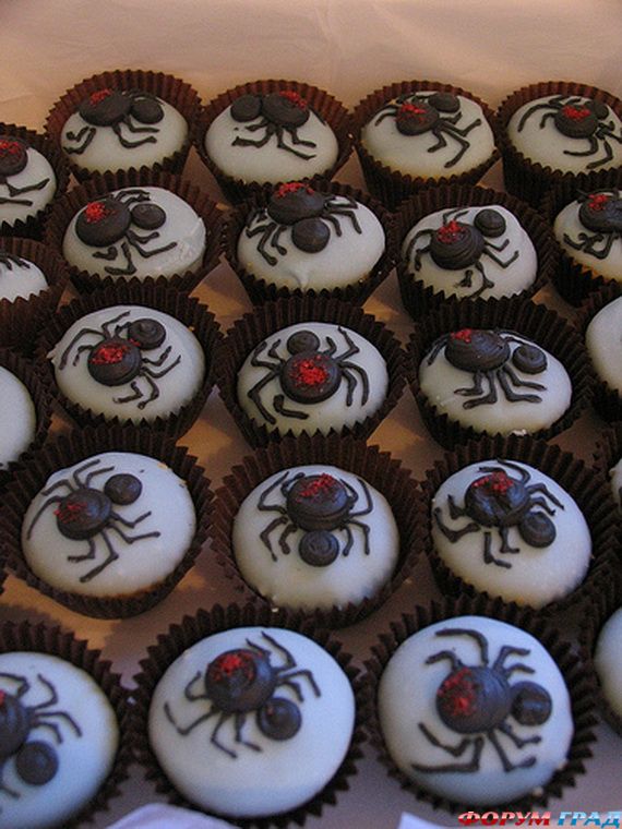 decorating-ideas-for-halloween-cupcakes-25