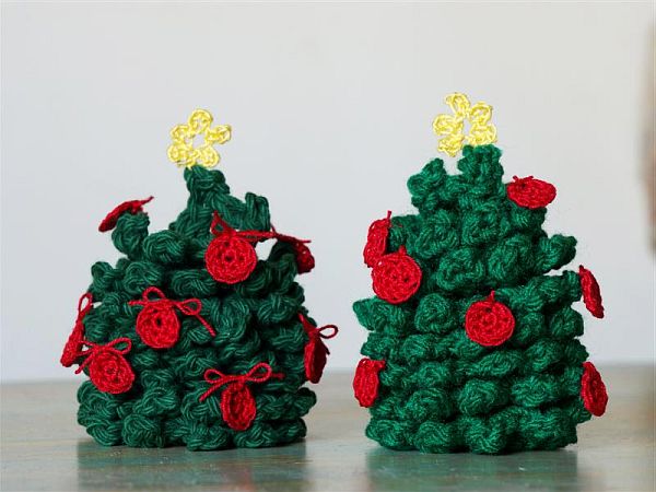 crocheted-christmas-tree-ornament