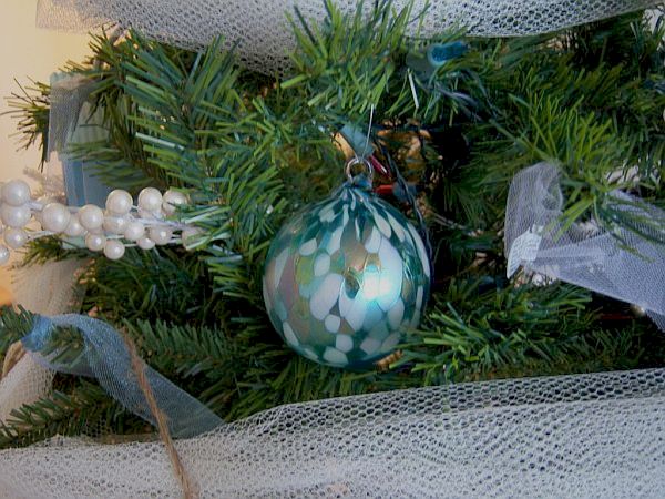 Стеклянные украшения к рождеству в Грузии