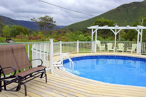 wooden-pool-deck