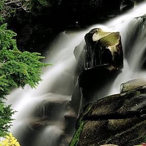 paradise river waterfall washington - 1600x54