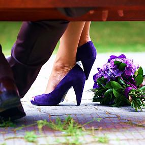 shoes-of-bride-and-groom-03