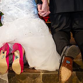 shoes-of-bride-and-groom-13