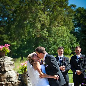 modern-ontario-purple-banquet-hall-wedding-06