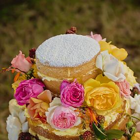 spring-florals-english-garden-cake