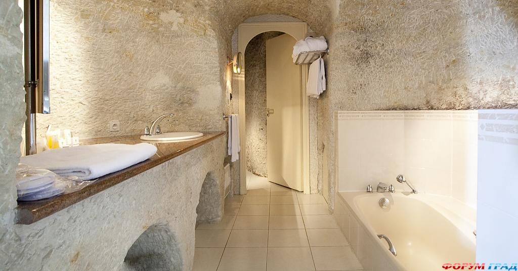 Ванная комната в номере отеля Les Hautes Roches