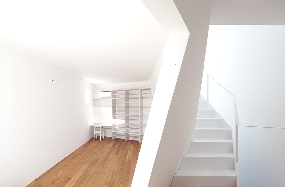 an-unconventional-house-05