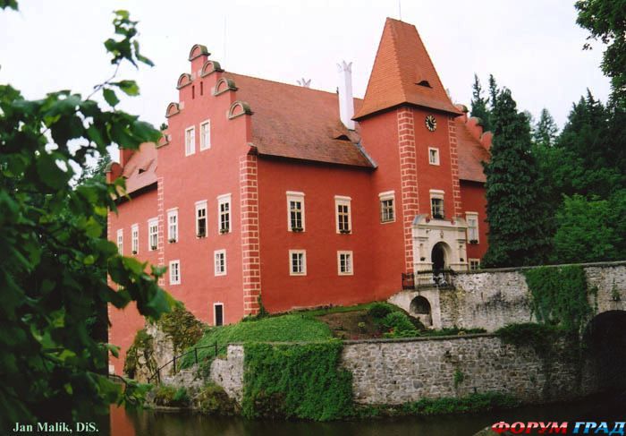 Замок Червена Лхота